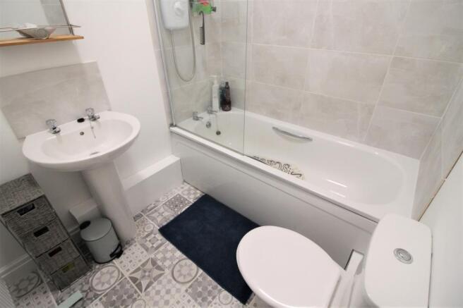 Bathroom.JPG