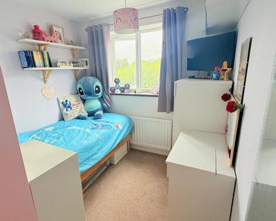 newbedblueroom.jpg