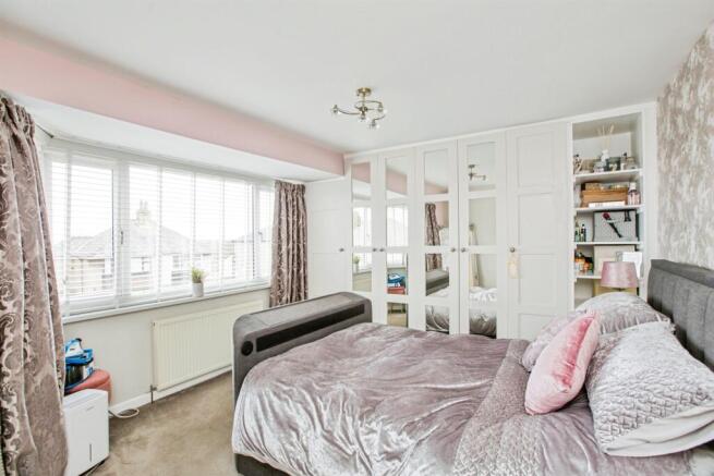3 bed Semi-Detached for sale Image 9