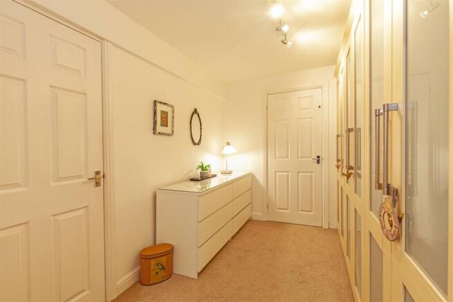 Dressing Room-1.jpg