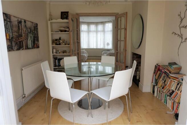 Lounge/Dining Room