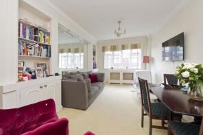 Flat 33, Winchester Court, Vicarage Gate, London W8 4AD