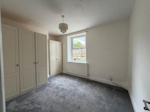 2 bed Ground Flat for sale Image 4