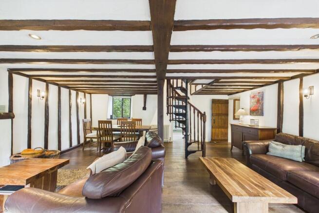 Living / Dining R...