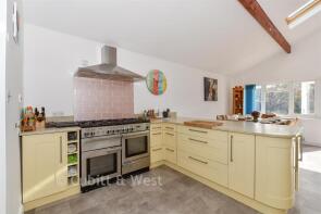 Carpenters Cottage, Hayes Lane, Slinfold RH13 0SJ