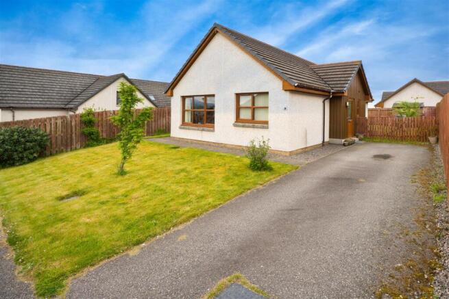 front garden - driveway.jpg