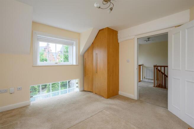2 bed Terraced for sale Image 6