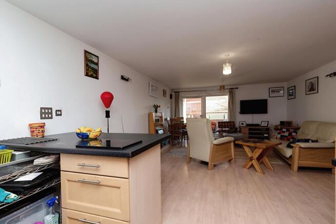 Lounge/Kitchen