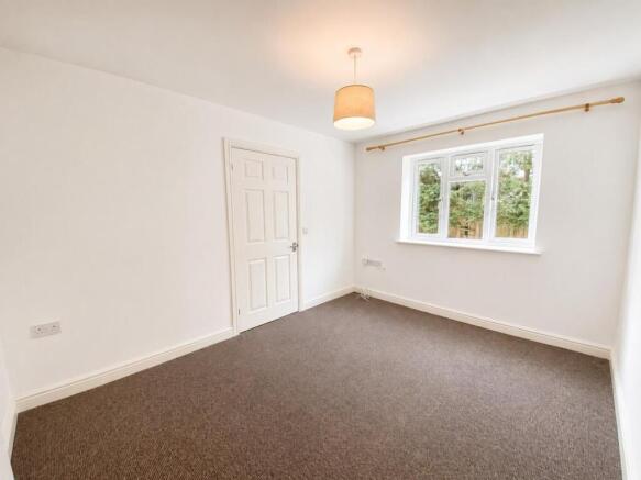 Heathcote Road, Melksham photo 4