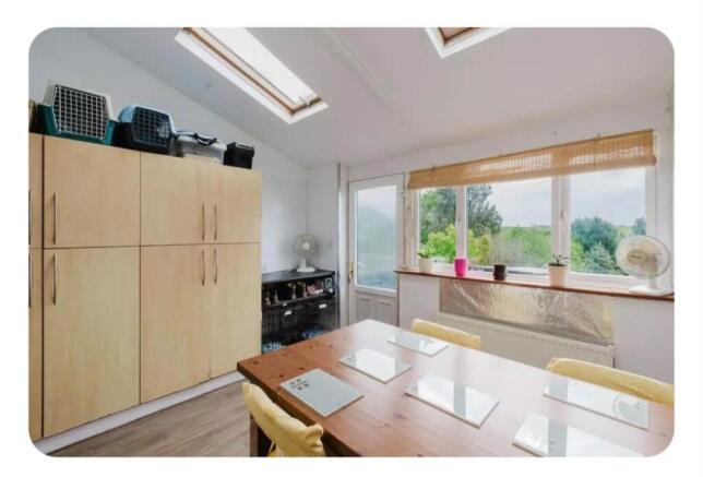 2 bed Terraced for sale Image 5