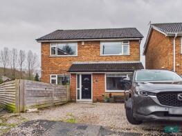 6, Sackville Close, Oldham OL2 7RR