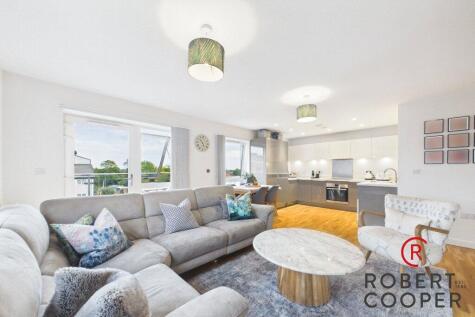 Fawn Court, Ruislip, HA4