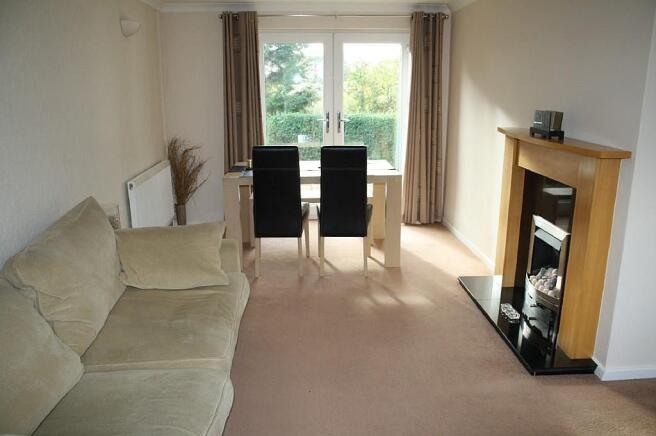 Lounge / Dining
