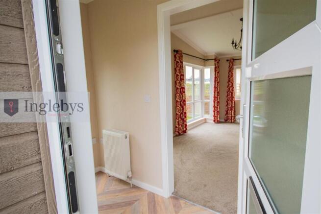 2 bed Park Home for sale Image 8