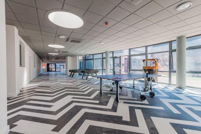 graduation-house-ng9-4hl-1055159