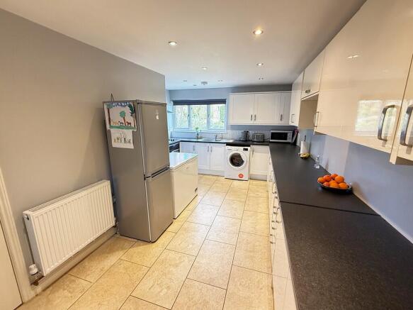 ANNEXE KITCHEN 2