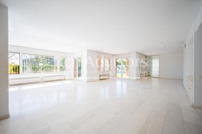 Maravillosa-casa-de-lujo-con-piscina-jardin-en-...