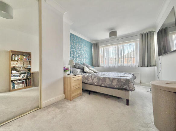 3 bed Semi-Detached for sale Image 9