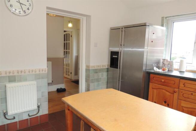 6 Croft Way 050 - Copy.JPG