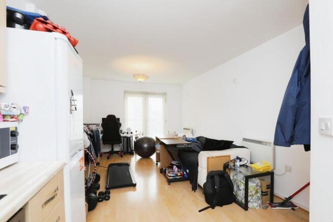 2 bed Flat for sale Image 6