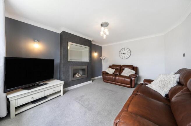 3 bed Semi-Detached Bungalow for sale Image 9