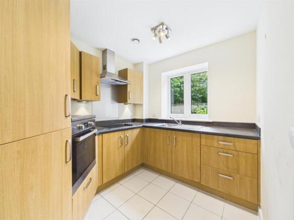 1 bed Retirement Property for sale Image 6