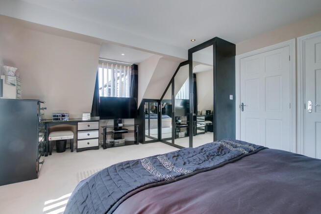 Master Bedroom - ...