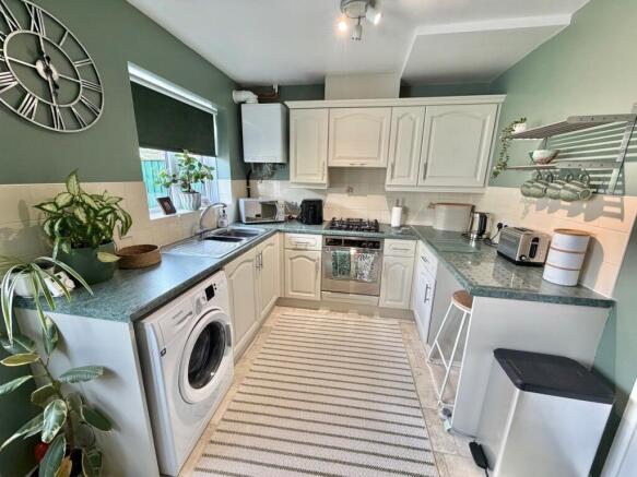 Pasture Avenue, Oakworth, Keighley, BD22 photo 4
