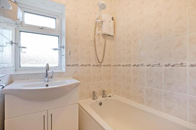 4 bed Semi-Detached for sale Image 12