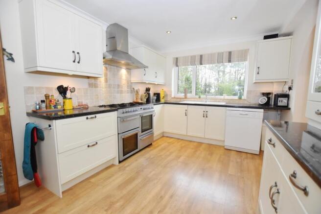 Kitchen/Breakfast Rm