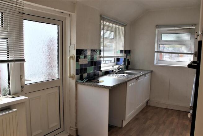 Kitchen Pic 2.jpg