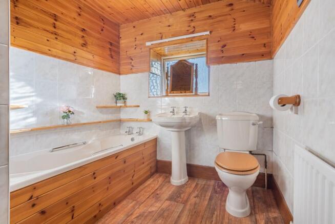 Bathroom, Cockgate