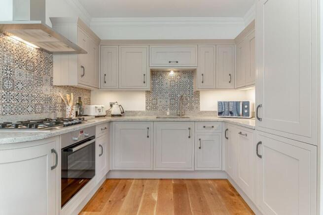3 bed Duplex for sale Image 4