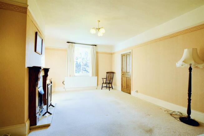 Dining Room_2.jpeg