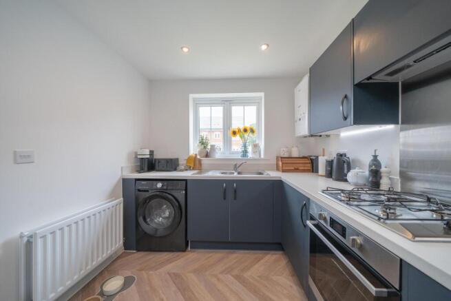 Cypress Close, Macclesfield, SK11 0EX photo 4