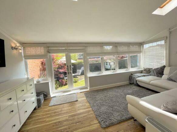GARDEN ROOM