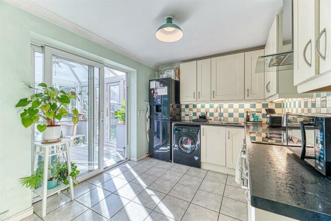 Kitchen/Dining Roo