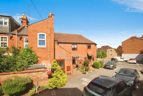 Priory Walk, Cross Street, Warwick, Warwickshire, CV34