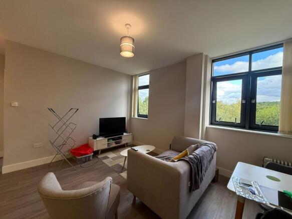 1 bed Flat to rent Image 4