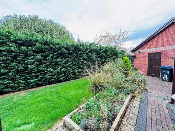 8woodgdn1.jpg