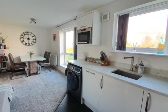 Kitchen/Dining Area