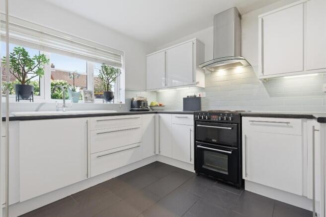 NORTHFIELDS, Grays photo 4