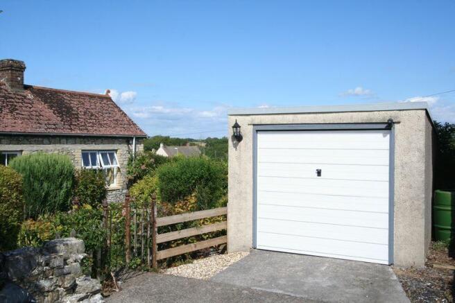 Detached Garage