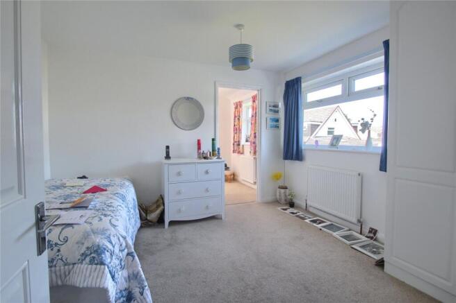 4 bed Detached for sale Image 10