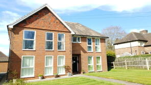 7, Eversleigh Court, High Path, Midhurst GU29 9BP