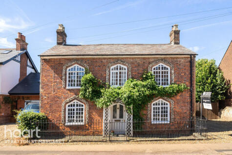 London Road, MARLBOROUGH