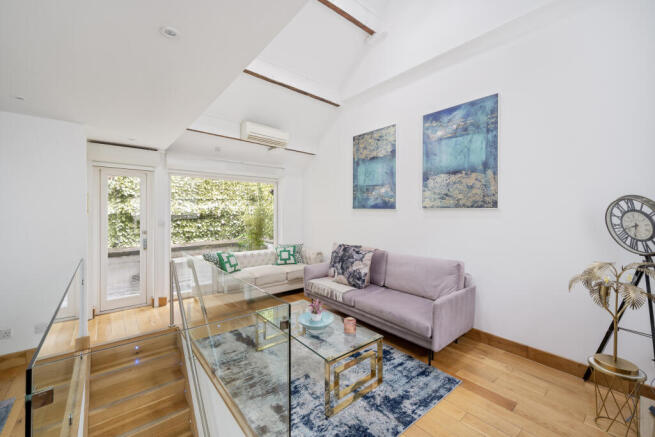 The Private Realtor-17 Ovington Mews-14_Lo