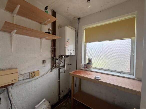 3 bed Semi-Detached for sale Image 6
