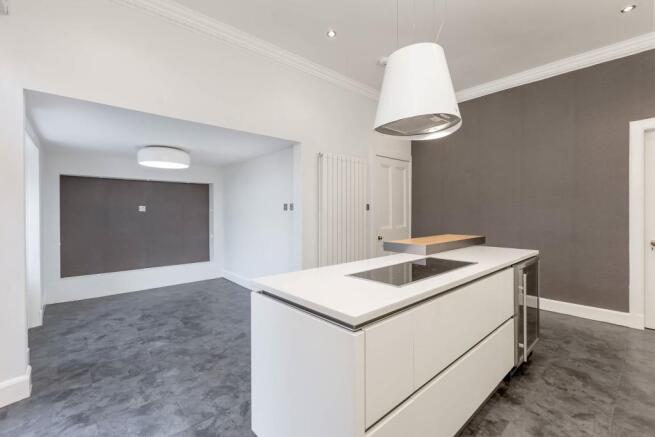 Kitchen/ Dining Room
