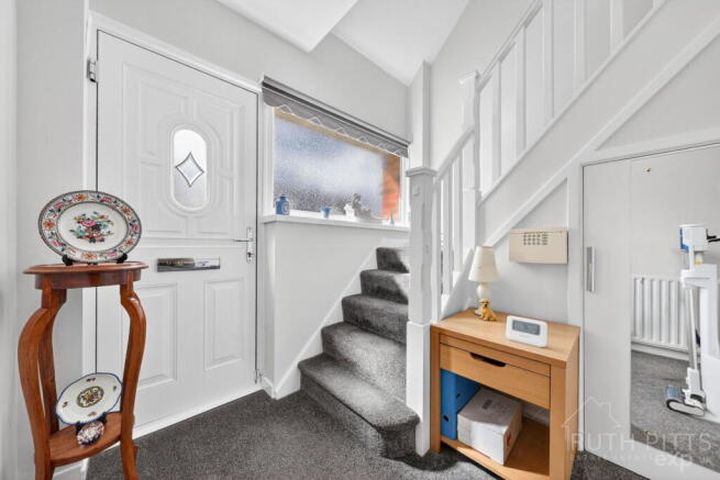 2 bed Semi-Detached Bungalow for sale Image 4